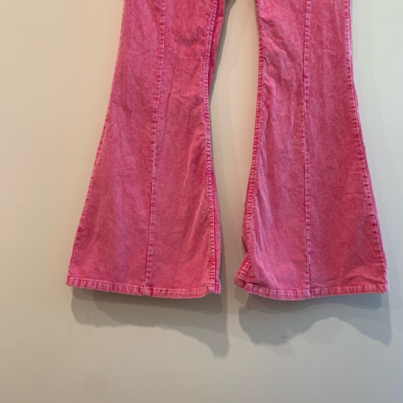 Urban Outfitters BDG Pink Corduroy Extreme Flare Pants Size 28 - Picture 6 of 10